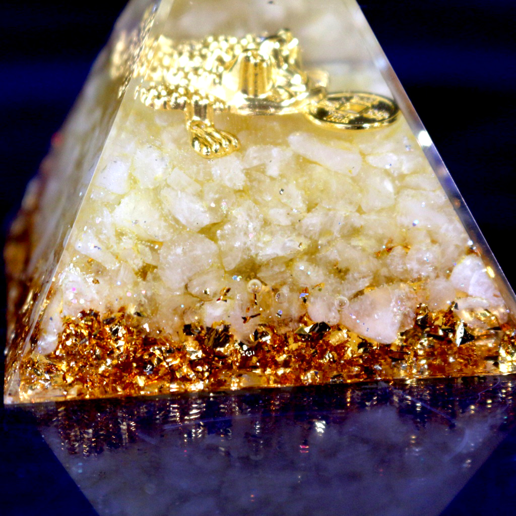 咬钱金蟾蜍奥根Golden Money Toad Orgonite